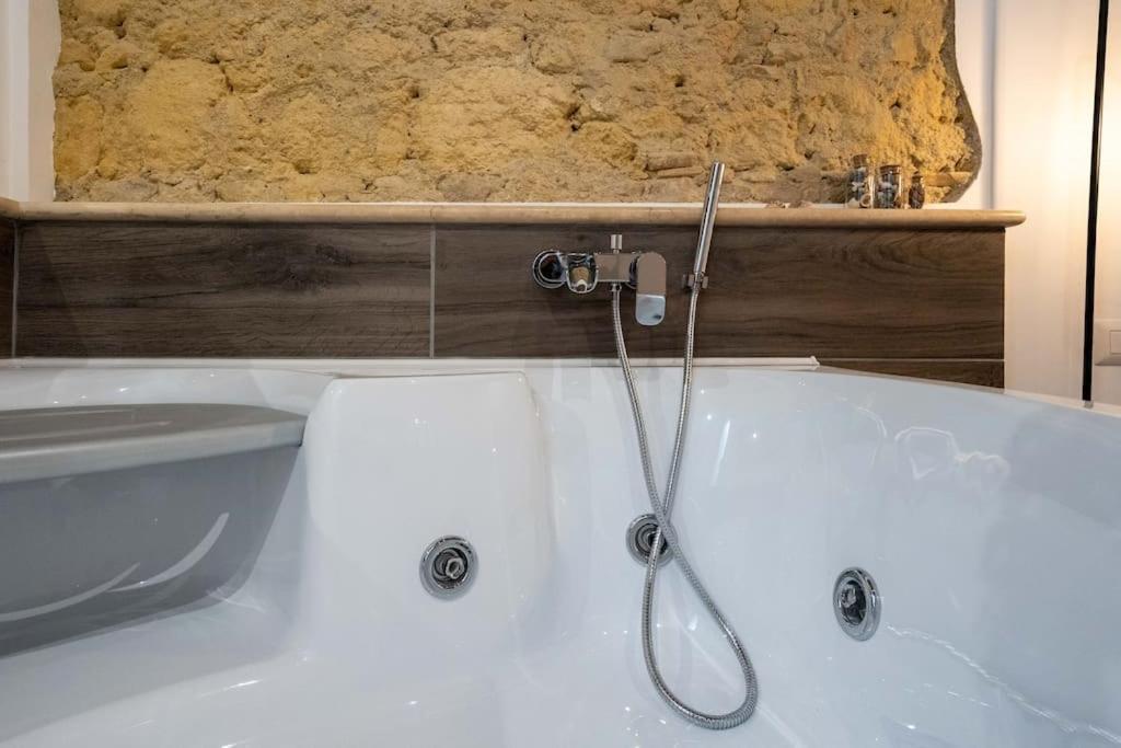 Apartamento L'Antica Voltina Nettuno Exterior foto